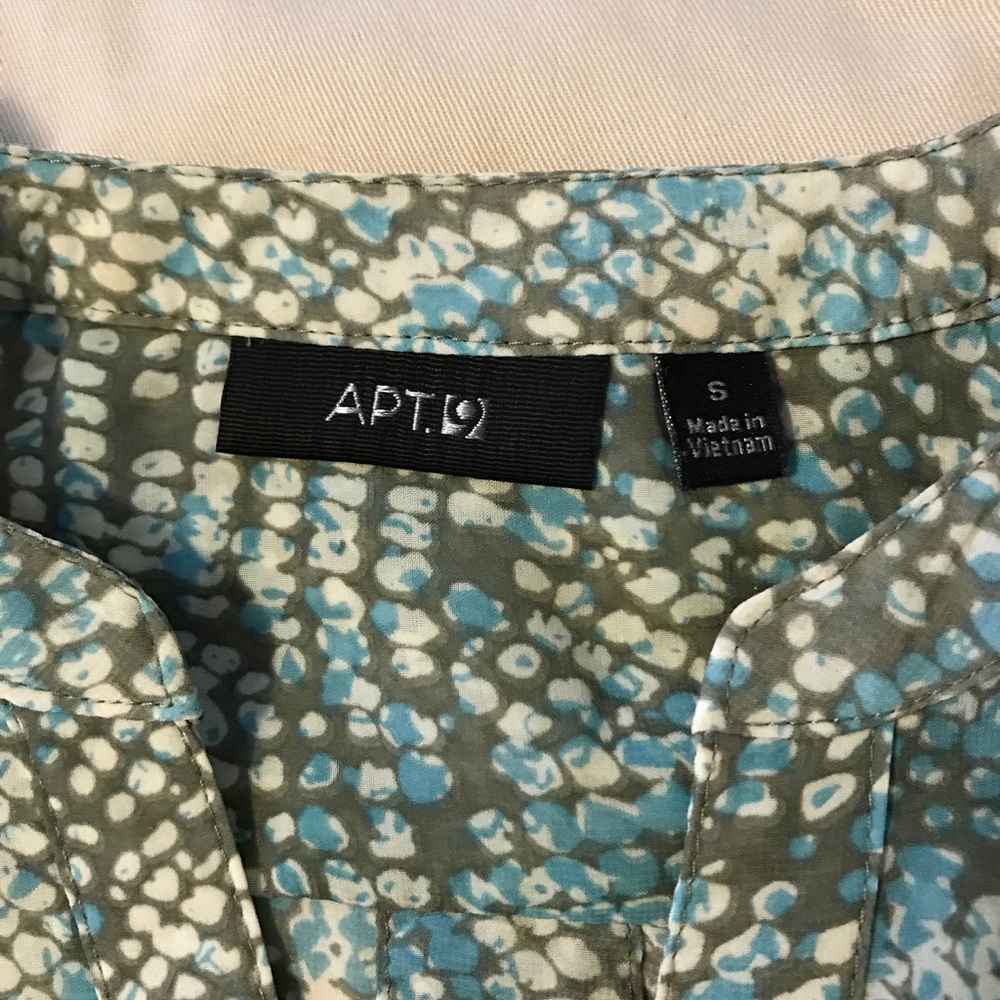 Apt 9 Woman’s Blouse Size S Blue green cream. - Picture 5 of 7